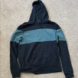 Hollister Men's Black and Teal Hoodie Sweater